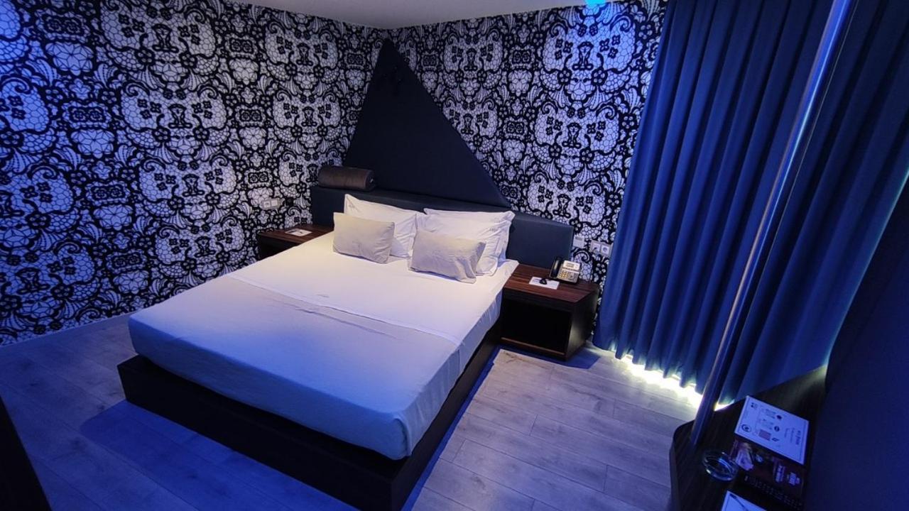 Motel Avenue Лейрія Екстер'єр фото